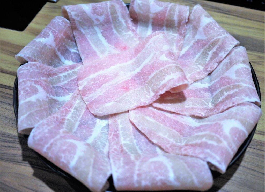 【新北美食】石都府石頭火鍋達人~新莊火鍋,巨無霸龍蝦+金多蝦海陸套餐澎湃上桌 - 第16張圖 【新北美食】石都府石頭火鍋達人~新莊火鍋,巨無霸龍蝦+金多蝦海陸套餐澎湃上桌
