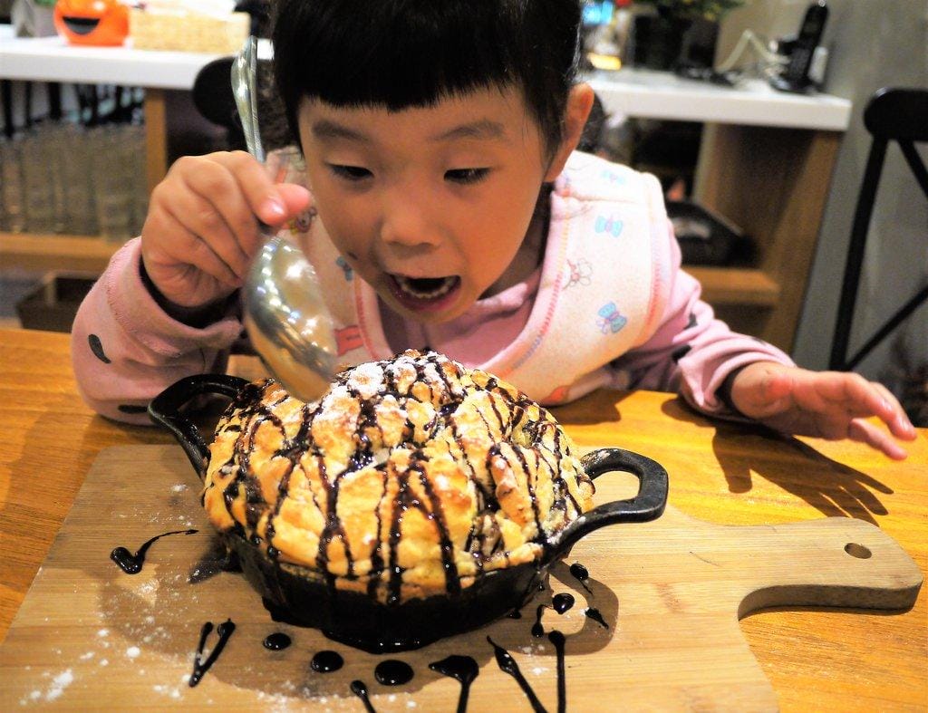 【中和美食】MASTRO 戰斧教父 (中和環球店) / 15oz招牌戰斧豬排 / 巧克力香蕉舒芙蕾鬆餅 / 中和美式餐廳 - 第40張圖 【中和美食】MASTRO 戰斧教父 (中和環球店) / 15oz招牌戰斧豬排 / 巧克力香蕉舒芙蕾鬆餅 / 中和美式餐廳