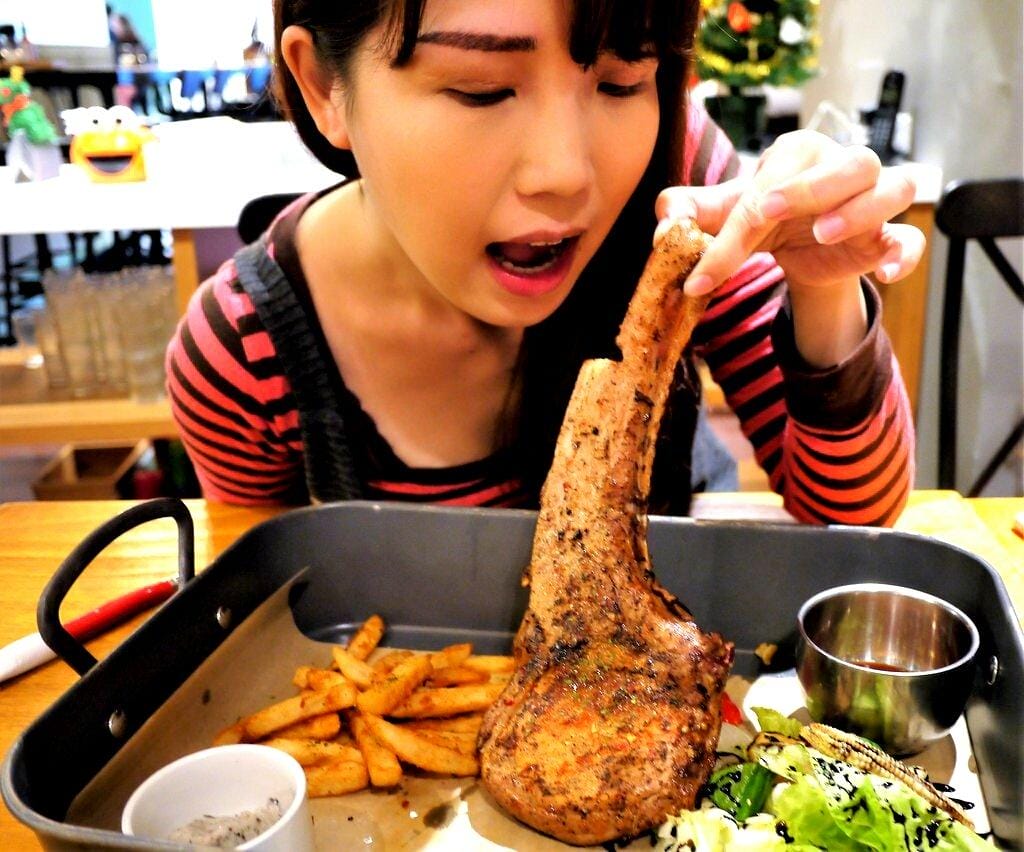 【中和美食】MASTRO 戰斧教父 (中和環球店) / 15oz招牌戰斧豬排 / 巧克力香蕉舒芙蕾鬆餅 / 中和美式餐廳 - 第33張圖 【中和美食】MASTRO 戰斧教父 (中和環球店) / 15oz招牌戰斧豬排 / 巧克力香蕉舒芙蕾鬆餅 / 中和美式餐廳