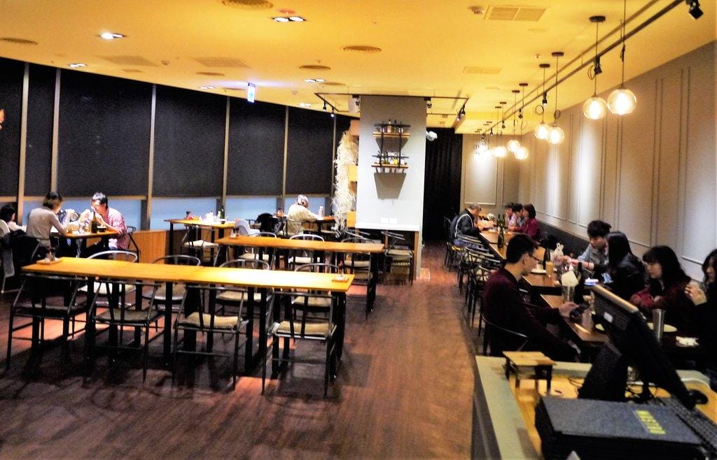 【中和美食】MASTRO 戰斧教父 (中和環球店) / 15oz招牌戰斧豬排 / 巧克力香蕉舒芙蕾鬆餅 / 中和美式餐廳 - 第10張圖 【中和美食】MASTRO 戰斧教父 (中和環球店) / 15oz招牌戰斧豬排 / 巧克力香蕉舒芙蕾鬆餅 / 中和美式餐廳