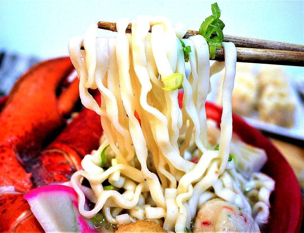 【人氣宅配】五味集食 波士頓巨螯龍蝦麵(日式豚骨/川香麻辣),集食爆汁三鮮餃 - 第13張圖 【人氣宅配】五味集食 波士頓巨螯龍蝦麵(日式豚骨/川香麻辣),集食爆汁三鮮餃