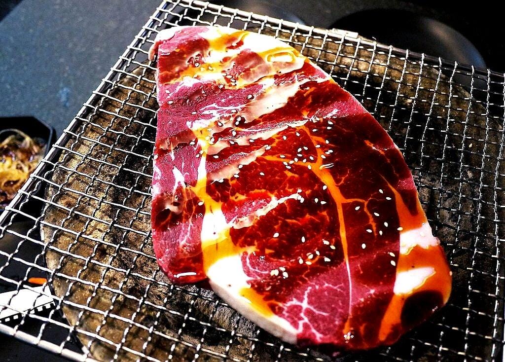 【中和燒烤吃到飽】燒惑日式炭火燒肉店 ,頂級肉品-澎湃海鮮大餐,桌邊服務.打卡送泰國蝦(捷運景安站)文末影音介紹 - 第38張圖 【中和燒烤吃到飽】燒惑日式炭火燒肉店 ,頂級肉品-澎湃海鮮大餐,桌邊服務.打卡送泰國蝦(捷運景安站)文末影音介紹