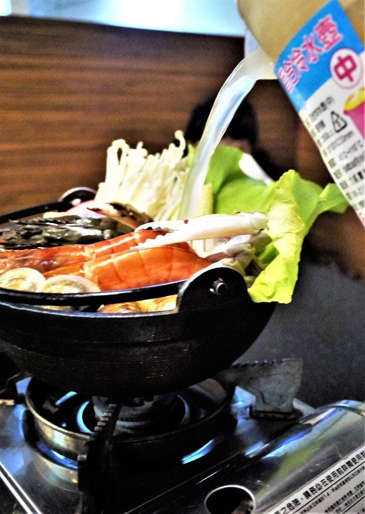 【中和燒烤吃到飽】燒惑日式炭火燒肉店 ,頂級肉品-澎湃海鮮大餐,桌邊服務.打卡送泰國蝦(捷運景安站)文末影音介紹 - 第18張圖 【中和燒烤吃到飽】燒惑日式炭火燒肉店 ,頂級肉品-澎湃海鮮大餐,桌邊服務.打卡送泰國蝦(捷運景安站)文末影音介紹