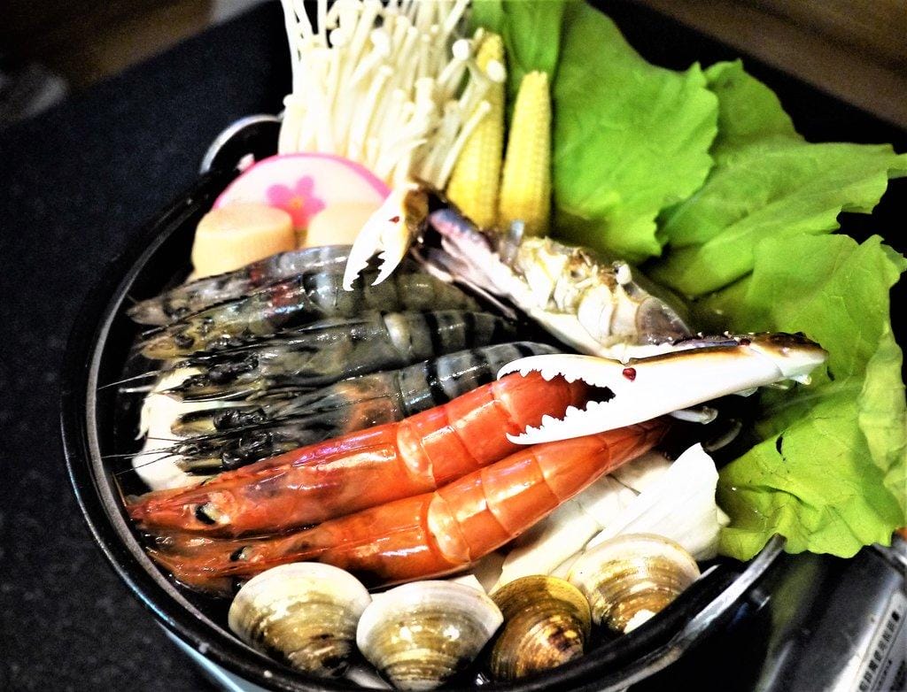【中和燒烤吃到飽】燒惑日式炭火燒肉店 ,頂級肉品-澎湃海鮮大餐,桌邊服務.打卡送泰國蝦(捷運景安站)文末影音介紹 - 第17張圖 【中和燒烤吃到飽】燒惑日式炭火燒肉店 ,頂級肉品-澎湃海鮮大餐,桌邊服務.打卡送泰國蝦(捷運景安站)文末影音介紹