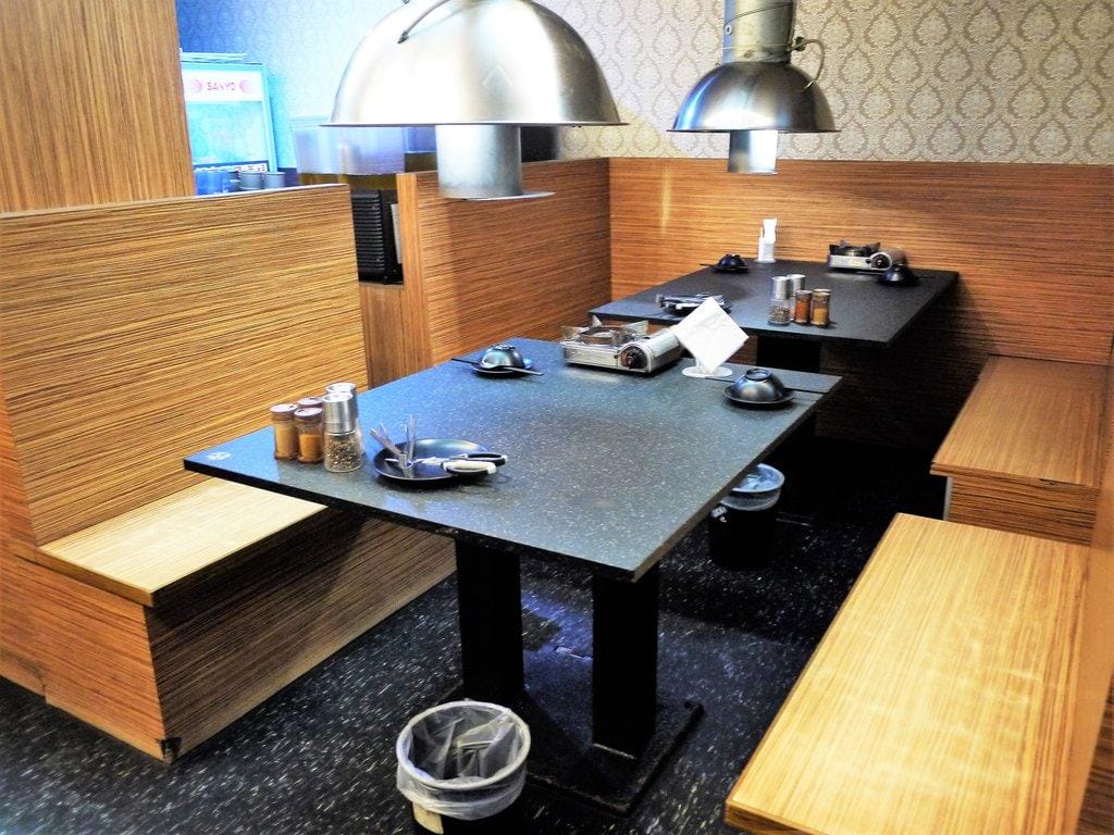 【中和燒烤吃到飽】燒惑日式炭火燒肉店 ,頂級肉品-澎湃海鮮大餐,桌邊服務.打卡送泰國蝦(捷運景安站)文末影音介紹 - 第8張圖 【中和燒烤吃到飽】燒惑日式炭火燒肉店 ,頂級肉品-澎湃海鮮大餐,桌邊服務.打卡送泰國蝦(捷運景安站)文末影音介紹