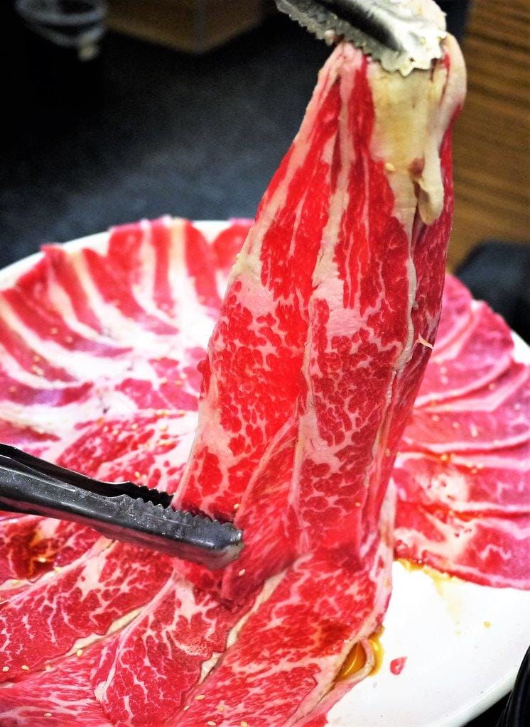 【中和燒烤吃到飽】燒惑日式炭火燒肉店 ,頂級肉品-澎湃海鮮大餐,桌邊服務.打卡送泰國蝦(捷運景安站)文末影音介紹 - 第31張圖 【中和燒烤吃到飽】燒惑日式炭火燒肉店 ,頂級肉品-澎湃海鮮大餐,桌邊服務.打卡送泰國蝦(捷運景安站)文末影音介紹