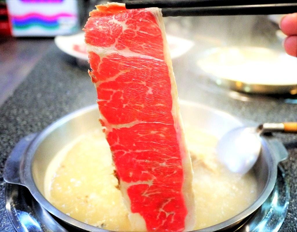 【三重火鍋】王子鴻精緻鍋物 精燉濃郁湯頭 附餐飯.麵.冬粉.各式飲品無限供應(三重/ 捷運台北橋站) - 第13張圖 【三重火鍋】王子鴻精緻鍋物 精燉濃郁湯頭 附餐飯.麵.冬粉.各式飲品無限供應(三重/ 捷運台北橋站)