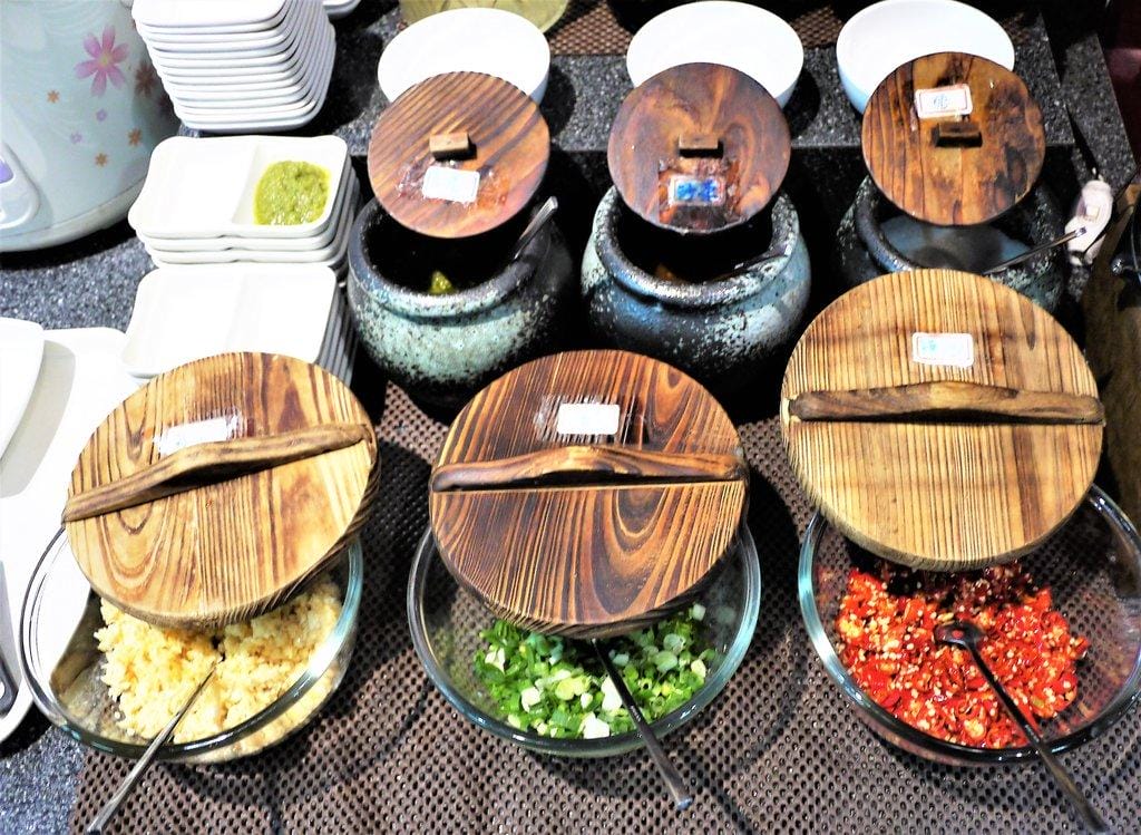 【三重火鍋】王子鴻精緻鍋物 精燉濃郁湯頭 附餐飯.麵.冬粉.各式飲品無限供應(三重/ 捷運台北橋站) - 第5張圖 【三重火鍋】王子鴻精緻鍋物 精燉濃郁湯頭 附餐飯.麵.冬粉.各式飲品無限供應(三重/ 捷運台北橋站)