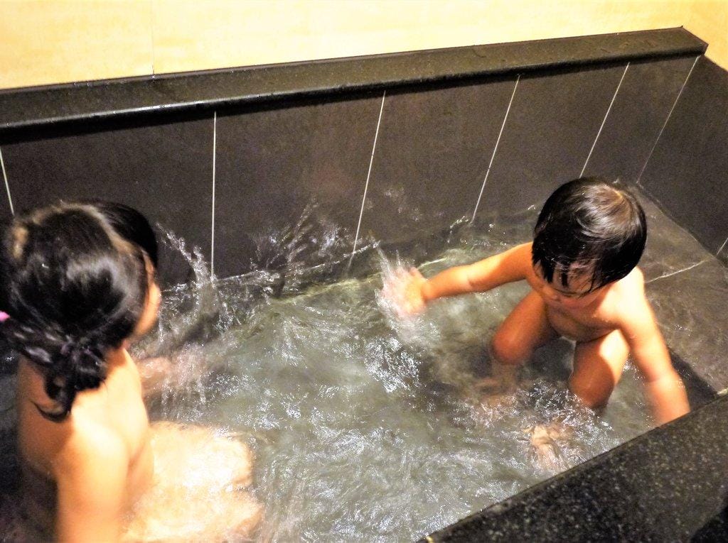 【宜蘭親子遊】去年5月新開幕 ※SoHo BoB蘇活休閒民宿※ 室內大型溜滑梯,戶外有沙坑/游泳池/腳踏車,近梅花湖/羅東火車站/可達休閒羊場 - 第30張圖 【宜蘭親子遊】去年5月新開幕 ※SoHo BoB蘇活休閒民宿※ 室內大型溜滑梯,戶外有沙坑/游泳池/腳踏車,近梅花湖/羅東火車站/可達休閒羊場
