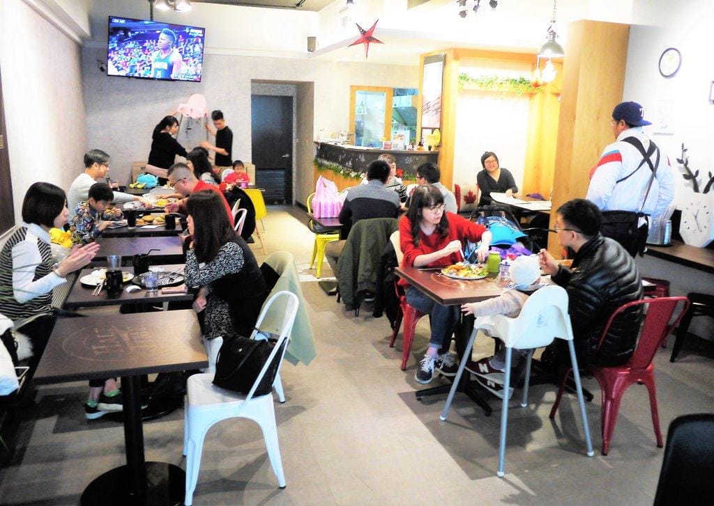 【漢堡早午餐】HALF TIME ‧ Burger N Brunch,大份量澎湃早午餐,讓人大大的滿足,捷運信義安和 - 第5張圖 【漢堡早午餐】HALF TIME ‧ Burger N Brunch,大份量澎湃早午餐,讓人大大的滿足,捷運信義安和