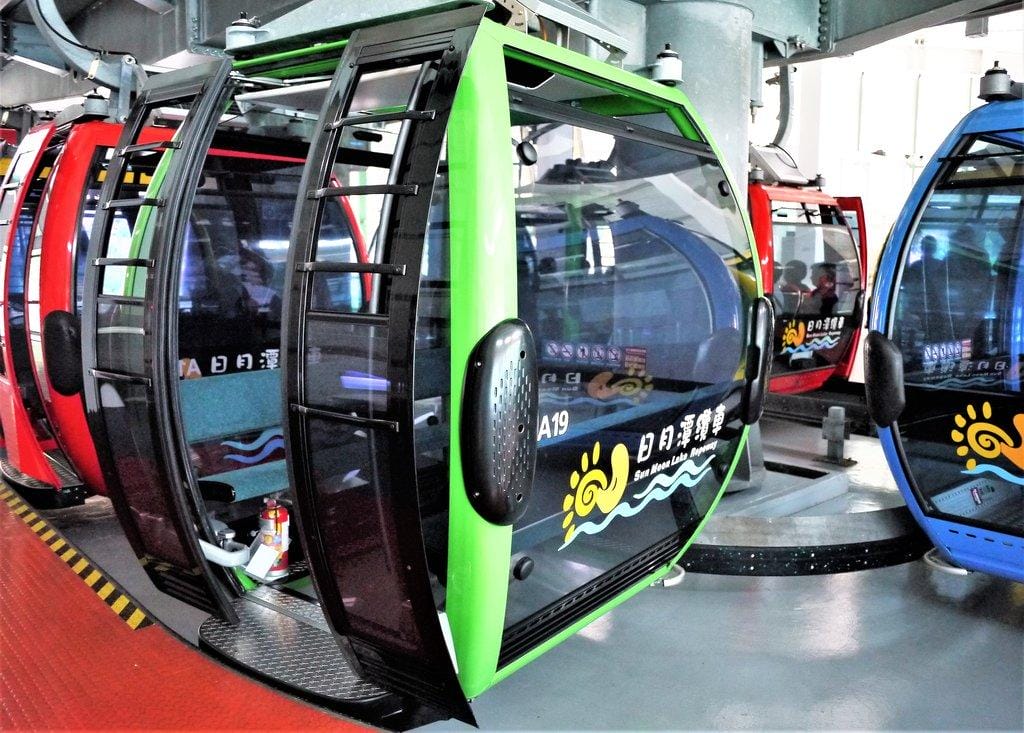 【南投景點 】九族文化村,透明纜車連結日月潭 / 浪漫粉紅櫻花季 / 水晶餐廳寬闊視野(文末影音) - 第11張圖 【南投景點 】九族文化村,透明纜車連結日月潭 / 浪漫粉紅櫻花季 / 水晶餐廳寬闊視野(文末影音)