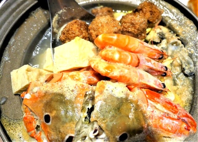 【台北 食記 】泰和樓 – 道地的東北小館，東北酸菜白肉鍋 / 叢林雞 / 銀絲卷