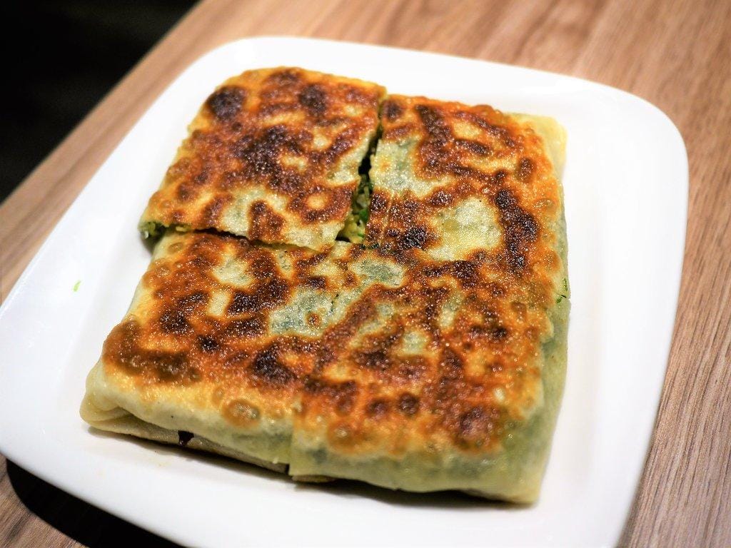 【台北 食記 】泰和樓 – 道地的東北小館，東北酸菜白肉鍋 / 叢林雞 / 銀絲卷