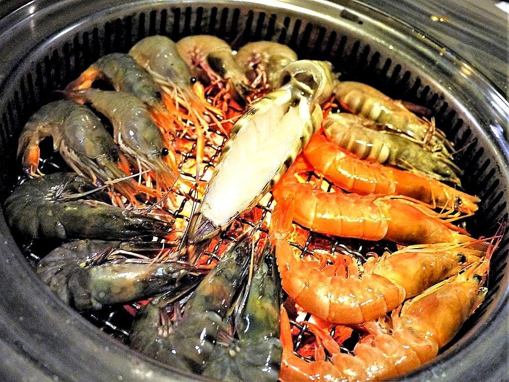 【信義區美食】好客無煙海鮮炭火燒肉.提供新鮮海鮮.沙拉吧吃到飽 / DJ陪伴,飲料啤酒暢飲(文末最新完整菜單) - 第24張圖 【信義區美食】好客無煙海鮮炭火燒肉.提供新鮮海鮮.沙拉吧吃到飽 / DJ陪伴,飲料啤酒暢飲(文末最新完整菜單)