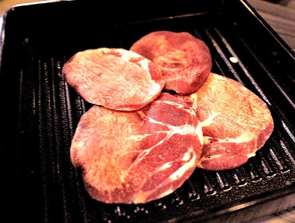 【信義區美食】好客無煙海鮮炭火燒肉.提供新鮮海鮮.沙拉吧吃到飽 / DJ陪伴,飲料啤酒暢飲(文末最新完整菜單) - 第17張圖 【信義區美食】好客無煙海鮮炭火燒肉.提供新鮮海鮮.沙拉吧吃到飽 / DJ陪伴,飲料啤酒暢飲(文末最新完整菜單)