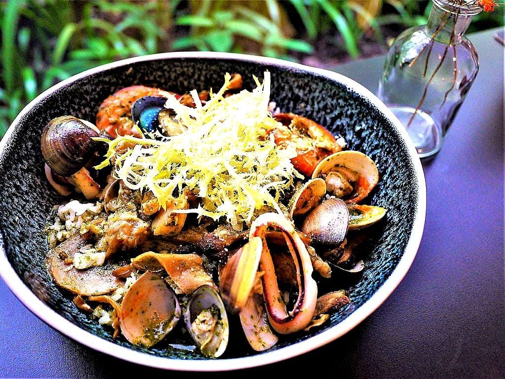 【永康街餐酒館】AMOS bistro,精緻主餐.甜點 / 手沖咖啡 / 創意調酒,擄獲女孩們的心!捷運東門站 - 第20張圖 【永康街餐酒館】AMOS bistro,精緻主餐.甜點 / 手沖咖啡 / 創意調酒,擄獲女孩們的心!捷運東門站