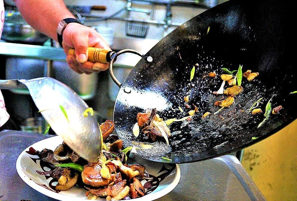 台北淡水【帝王食補】古早味菜脯雞 / 養生鍋物 / 溫暖食補鍋物.淡水捷運站 - 第17張圖 台北淡水【帝王食補】古早味菜脯雞 / 養生鍋物 / 溫暖食補鍋物.淡水捷運站