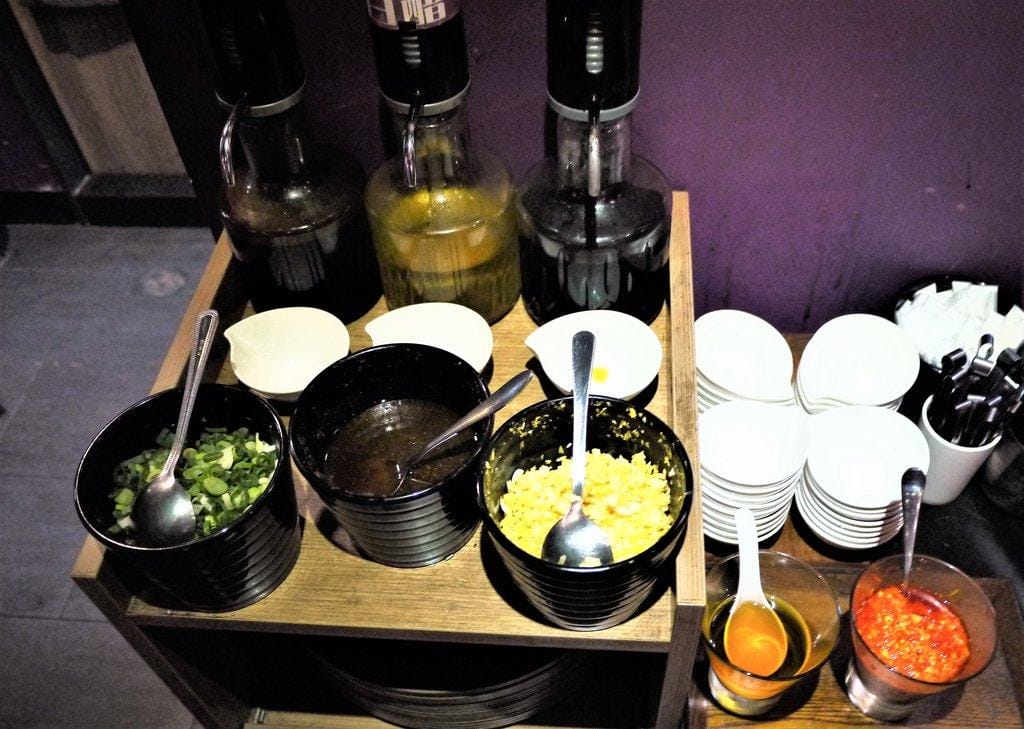 【三重火鍋】麻妃頂極麻辣鴛鴦鍋,東北酸菜白肉鍋 / 黑豬香菇丸 / 天使紅蝦.台北麻辣火鍋推薦 - 第9張圖 【三重火鍋】麻妃頂極麻辣鴛鴦鍋,東北酸菜白肉鍋 / 黑豬香菇丸 / 天使紅蝦.台北麻辣火鍋推薦