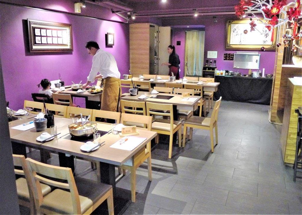 【三重火鍋】麻妃頂極麻辣鴛鴦鍋,東北酸菜白肉鍋 / 黑豬香菇丸 / 天使紅蝦.台北麻辣火鍋推薦 - 第5張圖 【三重火鍋】麻妃頂極麻辣鴛鴦鍋,東北酸菜白肉鍋 / 黑豬香菇丸 / 天使紅蝦.台北麻辣火鍋推薦