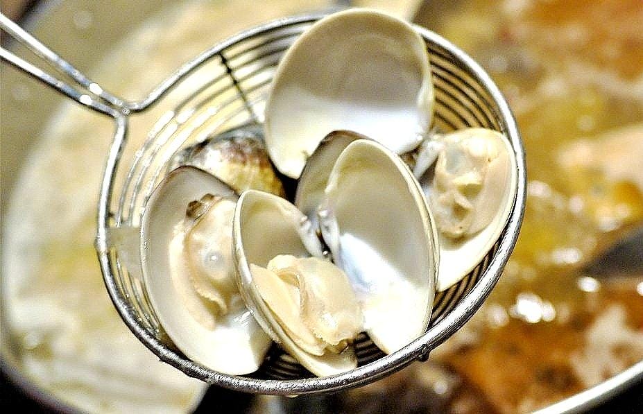 【三重火鍋】麻妃頂極麻辣鴛鴦鍋,東北酸菜白肉鍋 / 黑豬香菇丸 / 天使紅蝦.台北麻辣火鍋推薦 - 第20張圖 【三重火鍋】麻妃頂極麻辣鴛鴦鍋,東北酸菜白肉鍋 / 黑豬香菇丸 / 天使紅蝦.台北麻辣火鍋推薦