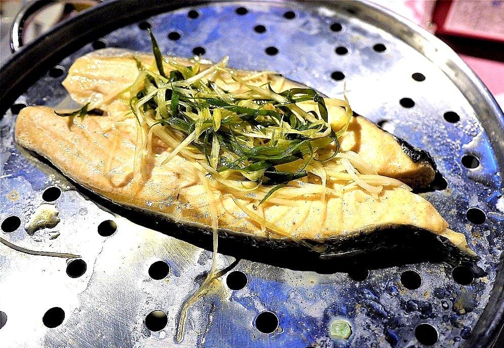 【新北 | 蒸籠火鍋】廣香龍華樓餐廳.五層一次滿足.品嚐鮮美的食材原味 / 香醇濃郁的精華湯底.板橋港式飲茶 - 第20張圖 【新北 | 蒸籠火鍋】廣香龍華樓餐廳.五層一次滿足.品嚐鮮美的食材原味 / 香醇濃郁的精華湯底.板橋港式飲茶
