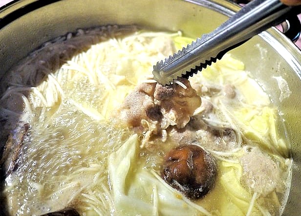 【新北 | 蒸籠火鍋】廣香龍華樓餐廳.五層一次滿足.品嚐鮮美的食材原味 / 香醇濃郁的精華湯底.板橋港式飲茶 - 第24張圖 【新北 | 蒸籠火鍋】廣香龍華樓餐廳.五層一次滿足.品嚐鮮美的食材原味 / 香醇濃郁的精華湯底.板橋港式飲茶