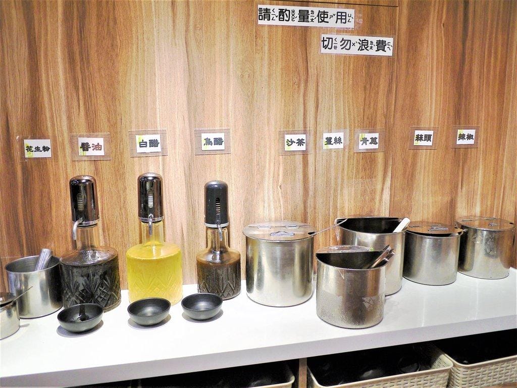 【板橋火鍋】鼎川霖鍋物 波士頓龍蝦痛風鍋(海鮮盤/大肉盤)安格斯霜降牛肉。松阪豬。 湯底任選不加價 - 第6張圖 【板橋火鍋】鼎川霖鍋物 波士頓龍蝦痛風鍋(海鮮盤/大肉盤)安格斯霜降牛肉。松阪豬。 湯底任選不加價