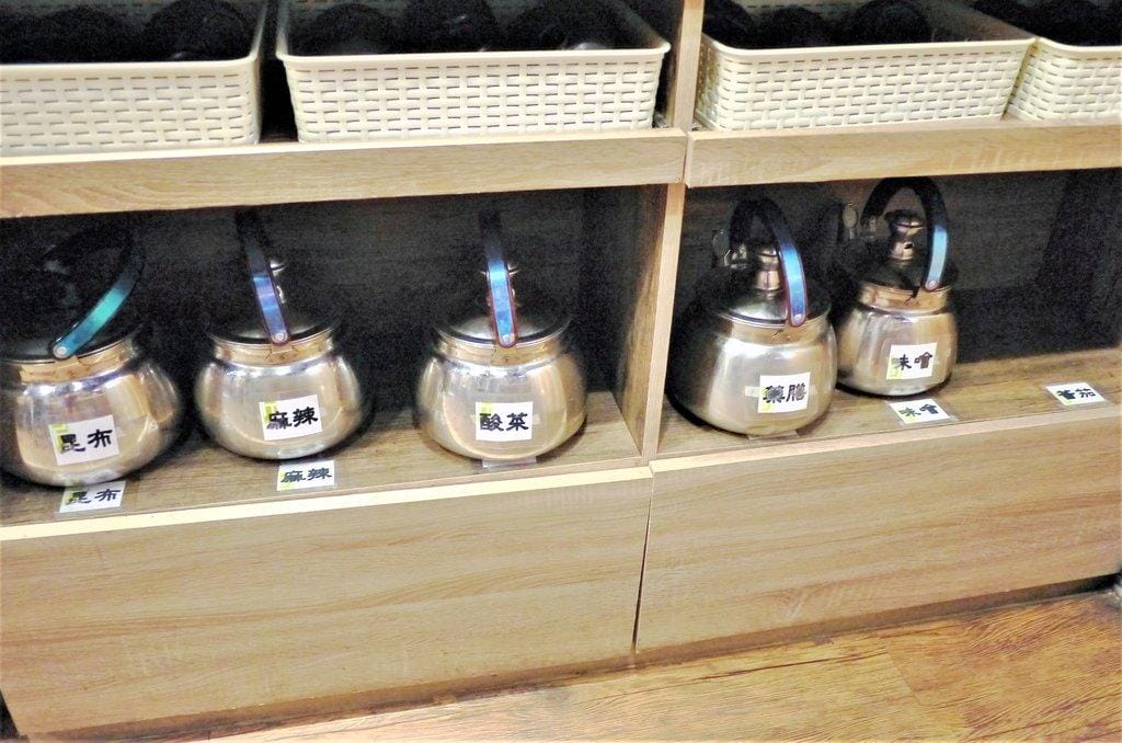 【板橋火鍋】鼎川霖鍋物 波士頓龍蝦痛風鍋(海鮮盤/大肉盤)安格斯霜降牛肉。松阪豬。 湯底任選不加價 - 第7張圖 【板橋火鍋】鼎川霖鍋物 波士頓龍蝦痛風鍋(海鮮盤/大肉盤)安格斯霜降牛肉。松阪豬。 湯底任選不加價