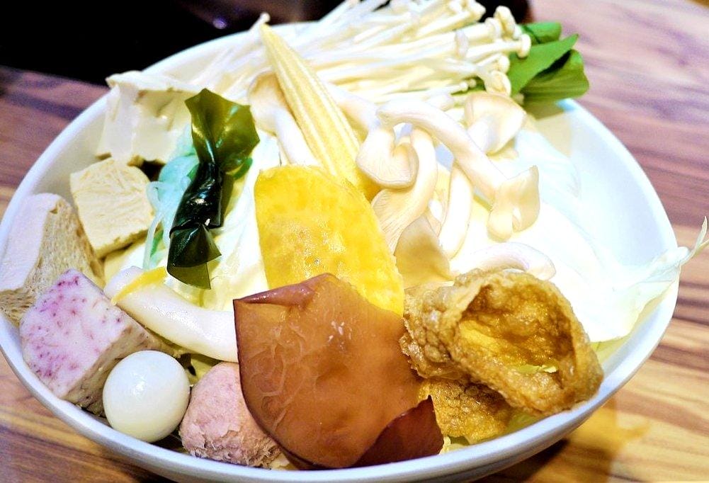 【板橋火鍋】鼎川霖鍋物 波士頓龍蝦痛風鍋(海鮮盤/大肉盤)安格斯霜降牛肉。松阪豬。 湯底任選不加價 - 第22張圖 【板橋火鍋】鼎川霖鍋物 波士頓龍蝦痛風鍋(海鮮盤/大肉盤)安格斯霜降牛肉。松阪豬。 湯底任選不加價