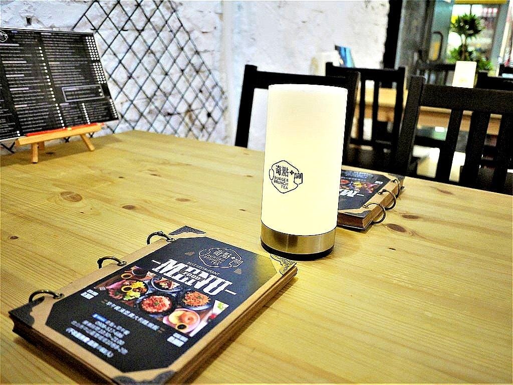 【晴光商圈|美式餐廳】奇點+早午餐 ,漢堡 / 炸雞 / 單點小品,早午餐 / 聚餐首選 - 第27張圖 【晴光商圈|美式餐廳】奇點+早午餐 ,漢堡 / 炸雞 / 單點小品,早午餐 / 聚餐首選
