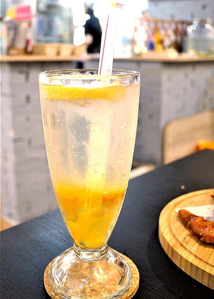 【晴光商圈|美式餐廳】奇點+早午餐 ,漢堡 / 炸雞 / 單點小品,早午餐 / 聚餐首選 - 第23張圖 【晴光商圈|美式餐廳】奇點+早午餐 ,漢堡 / 炸雞 / 單點小品,早午餐 / 聚餐首選