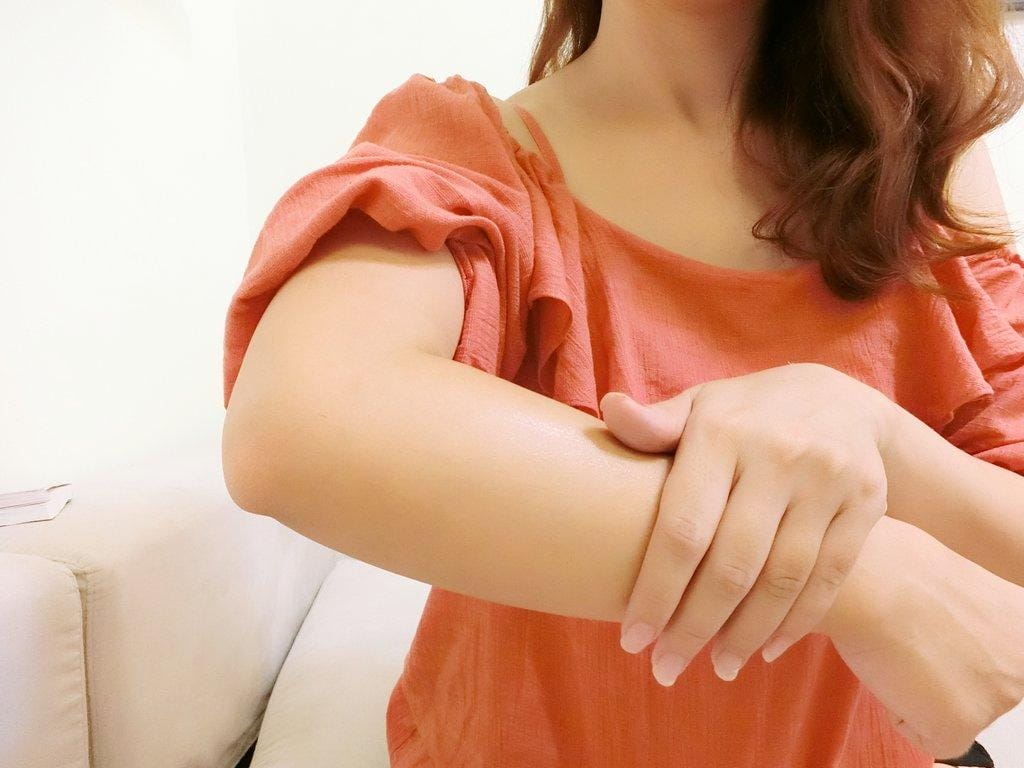 【身體保養推薦】美之極潤膚乳 質地清爽配方 / 長效滋潤肌膚 - 第8張圖 【身體保養推薦】美之極潤膚乳 質地清爽配方 / 長效滋潤肌膚