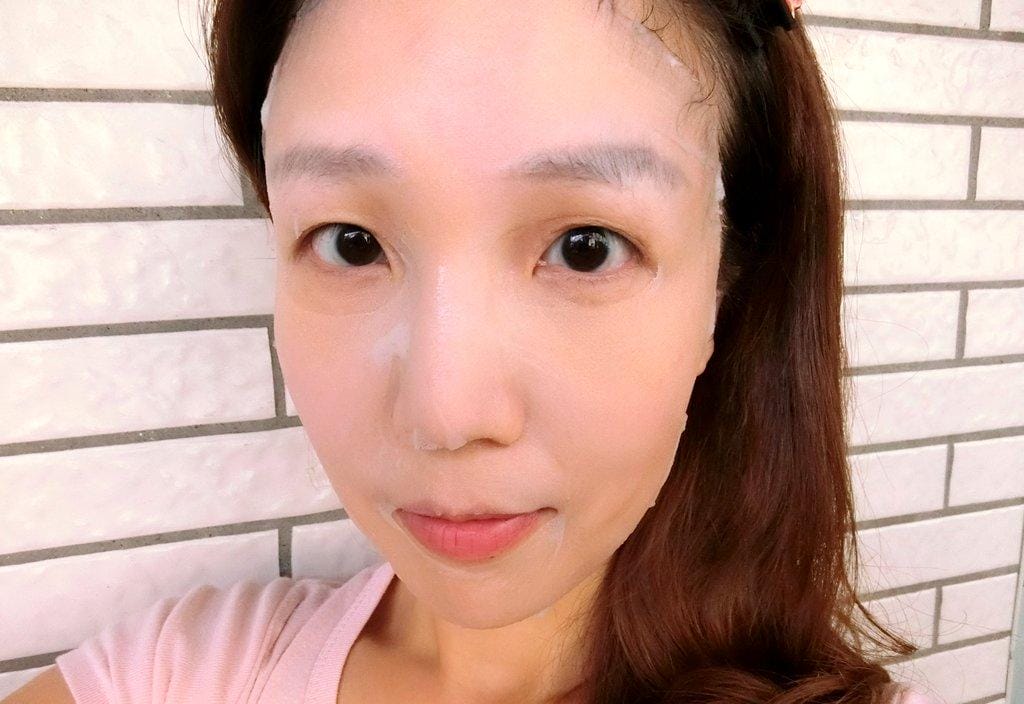 【保濕保養推薦】 鉑蜜肌 逆齡甦活極萃油 / 煥白光耀超導面膜 . 賦予親膚新感受 - 第10張圖 【保濕保養推薦】 鉑蜜肌 逆齡甦活極萃油 / 煥白光耀超導面膜 . 賦予親膚新感受