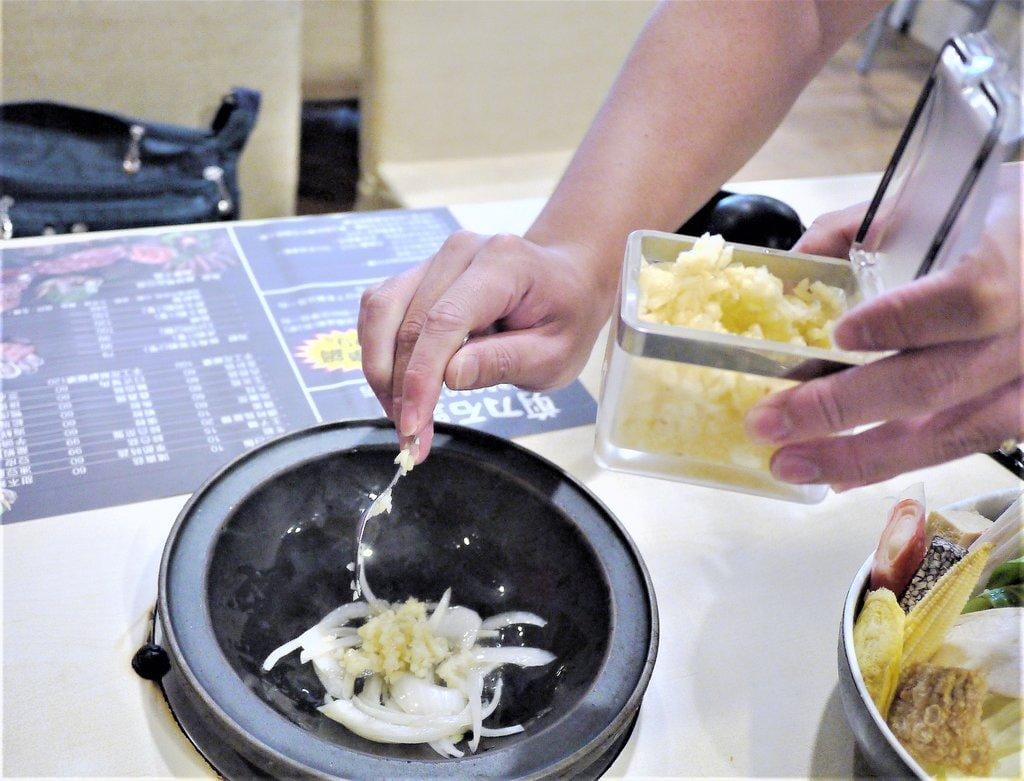 【三重火鍋】剪刀石頭布鍋物專賣店 今天猜拳了嗎? 香濃牛奶鍋 / 打卡送海鮮&肉品.捷運三和國中 - 第22張圖 【三重火鍋】剪刀石頭布鍋物專賣店 今天猜拳了嗎? 香濃牛奶鍋 / 打卡送海鮮&肉品.捷運三和國中