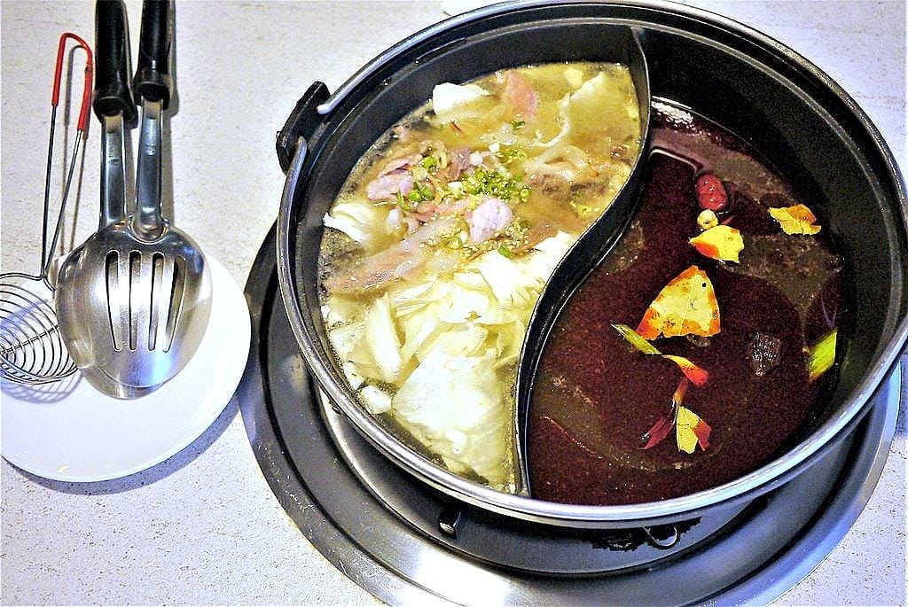 【松山火鍋】可利亞石頭火鍋 承襲經典好滋味 麻辣火鍋 / 豐富新鮮食材 / Häagen-Dazs冰淇淋 - 第15張圖 【松山火鍋】可利亞石頭火鍋 承襲經典好滋味 麻辣火鍋 / 豐富新鮮食材 / Häagen-Dazs冰淇淋