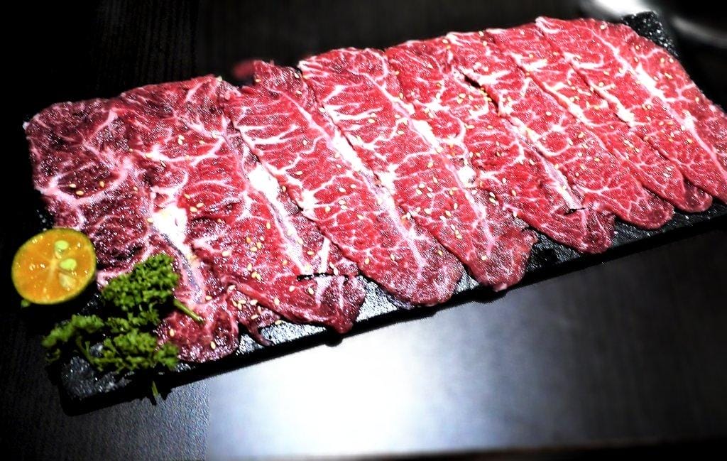 【府中燒肉居酒屋】新野町燒肉居酒屋 聊天小酌好地方 . 新野町豆腐 / 唐揚雞 / 板腱牛 / 日式生牛肉.捷運府中站 - 第35張圖 【府中燒肉居酒屋】新野町燒肉居酒屋 聊天小酌好地方 . 新野町豆腐 / 唐揚雞 / 板腱牛 / 日式生牛肉.捷運府中站