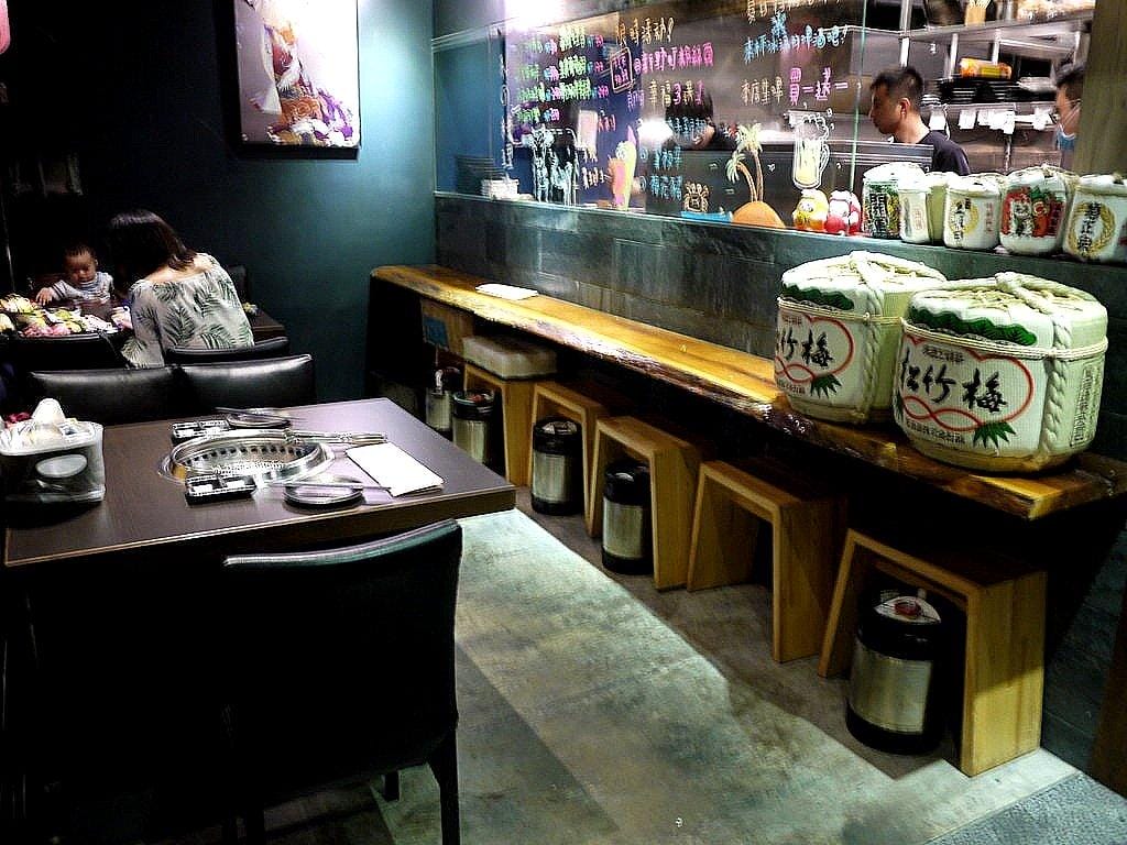 【府中燒肉居酒屋】新野町燒肉居酒屋 聊天小酌好地方 . 新野町豆腐 / 唐揚雞 / 板腱牛 / 日式生牛肉.捷運府中站 - 第7張圖 【府中燒肉居酒屋】新野町燒肉居酒屋 聊天小酌好地方 . 新野町豆腐 / 唐揚雞 / 板腱牛 / 日式生牛肉.捷運府中站