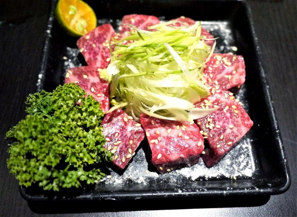 【府中燒肉居酒屋】新野町燒肉居酒屋 聊天小酌好地方 . 新野町豆腐 / 唐揚雞 / 板腱牛 / 日式生牛肉.捷運府中站 - 第24張圖 【府中燒肉居酒屋】新野町燒肉居酒屋 聊天小酌好地方 . 新野町豆腐 / 唐揚雞 / 板腱牛 / 日式生牛肉.捷運府中站