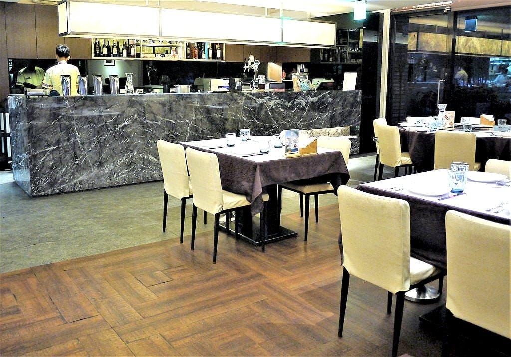 【新竹美食】馬六甲馬來西亞風味餐廳(新竹竹北店) 濃厚南洋風情味.南海雞 / 沙嗲牛肉 / 肉骨茶 / 仁當咖哩牛肉 .愛評體驗券 - 第5張圖 【新竹美食】馬六甲馬來西亞風味餐廳(新竹竹北店) 濃厚南洋風情味.南海雞 / 沙嗲牛肉 / 肉骨茶 / 仁當咖哩牛肉 .愛評體驗券