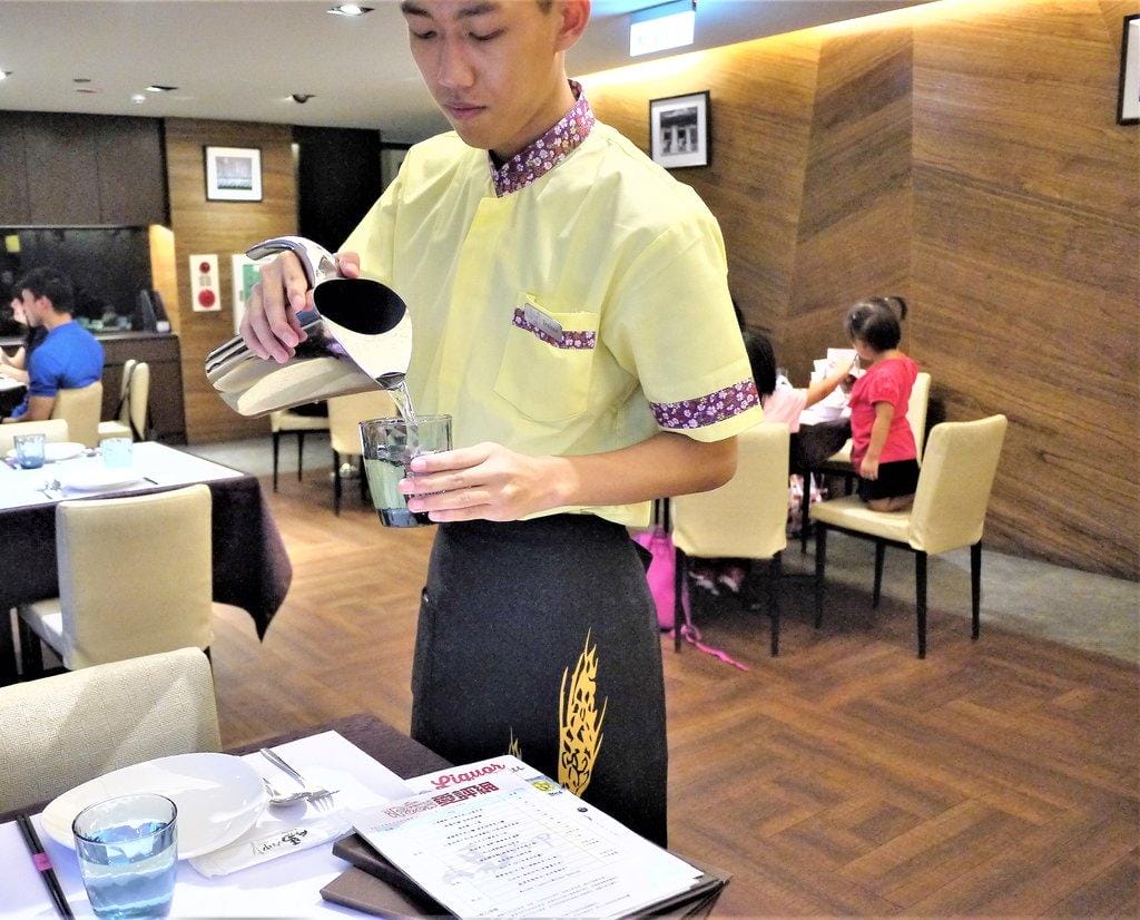 【新竹美食】馬六甲馬來西亞風味餐廳(新竹竹北店) 濃厚南洋風情味.南海雞 / 沙嗲牛肉 / 肉骨茶 / 仁當咖哩牛肉 .愛評體驗券 - 第9張圖 【新竹美食】馬六甲馬來西亞風味餐廳(新竹竹北店) 濃厚南洋風情味.南海雞 / 沙嗲牛肉 / 肉骨茶 / 仁當咖哩牛肉 .愛評體驗券