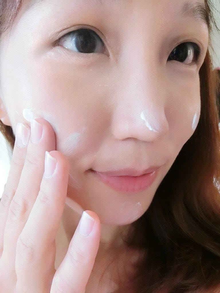 【亮白乳霜】DORA BELLE 亮白修護霜,為肌膚補充高效柔白能量,傳明酸 / 改善暗沉 給予令人羨慕的光采美肌 - 第13張圖 【亮白乳霜】DORA BELLE 亮白修護霜,為肌膚補充高效柔白能量,傳明酸 / 改善暗沉 給予令人羨慕的光采美肌
