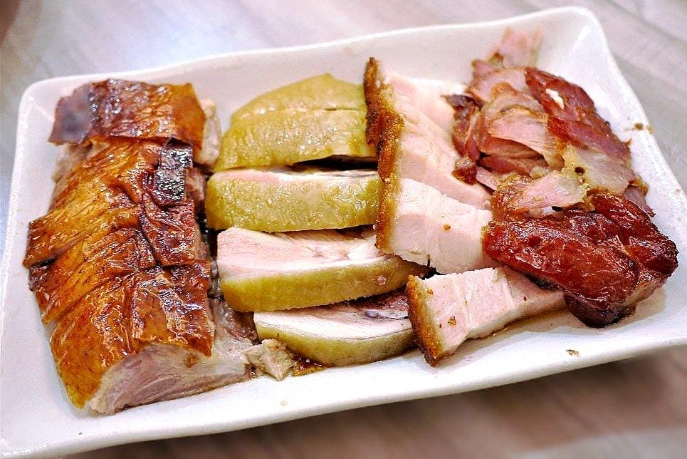 【信義區港式燒臘】上悅龍記燒臘-台北世貿店 脆皮燒肉 / 蜜汁叉燒 平價又美味的燒臘店 - 第25張圖 【信義區港式燒臘】上悅龍記燒臘-台北世貿店 脆皮燒肉 / 蜜汁叉燒 平價又美味的燒臘店