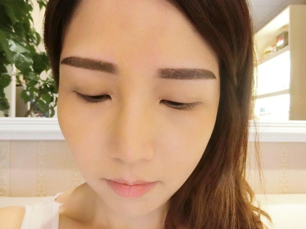 【粉霧眉推薦】弄甲成臻 嫁接睫毛 / 時尚紋繡粉霧眉,素顏依然有自信~板橋紋繡紋眉 - 第25張圖 【粉霧眉推薦】弄甲成臻 嫁接睫毛 / 時尚紋繡粉霧眉,素顏依然有自信~板橋紋繡紋眉