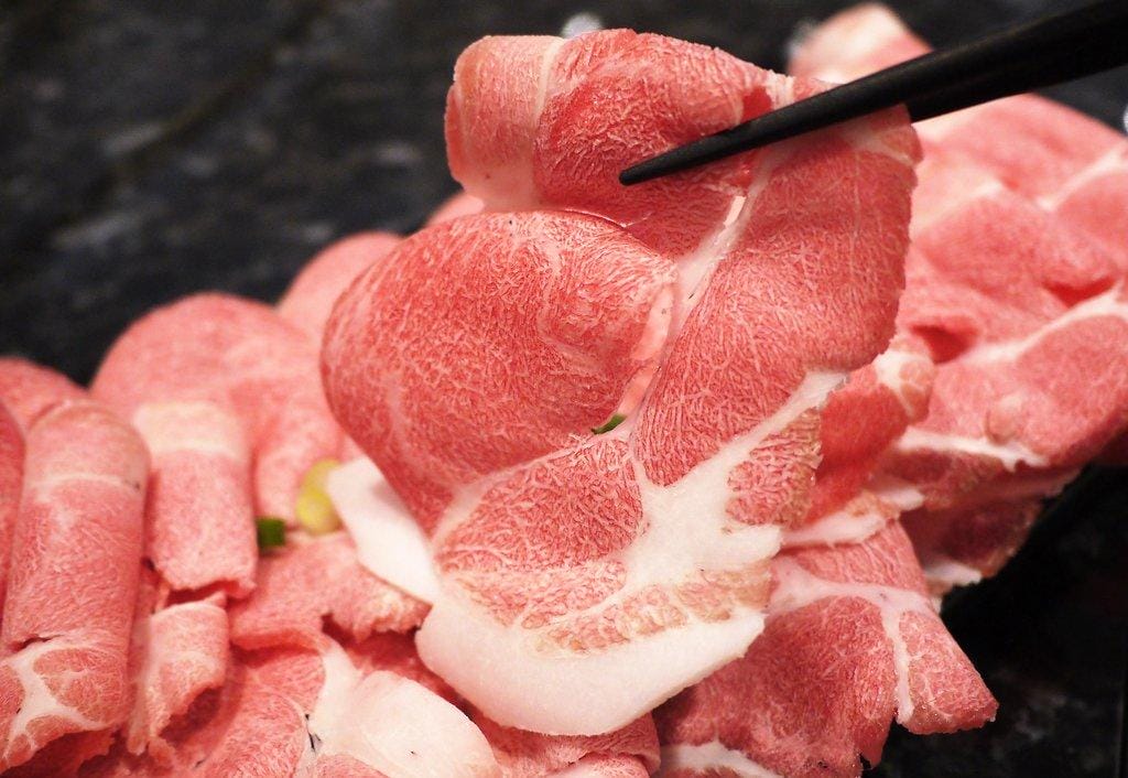 【永春站火鍋推薦】小鮮肉涮涮屋 頂級肉品 / 海鮮 . 超狂超澎湃 “蝦”爆了雙人海鮮套餐 - 第17張圖 【永春站火鍋推薦】小鮮肉涮涮屋 頂級肉品 / 海鮮 . 超狂超澎湃 “蝦”爆了雙人海鮮套餐