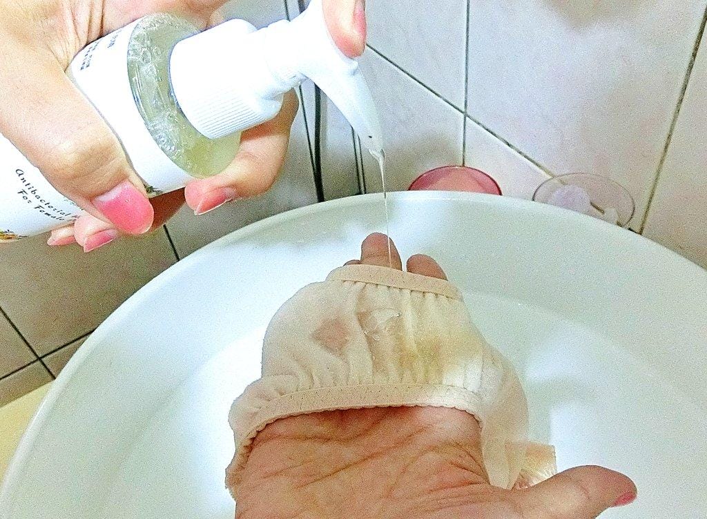 【內衣褲清洗】HH女性私密衣物手洗精,洗後衣物更柔軟舒適 / 添加護手保濕因子 / 抗菌防霉更安心! - 第11張圖 【內衣褲清洗】HH女性私密衣物手洗精,洗後衣物更柔軟舒適 / 添加護手保濕因子 / 抗菌防霉更安心!