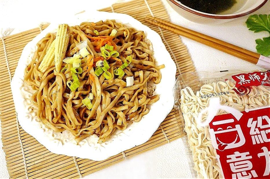 【宅配美食】黑師父 合意給力.牛逼拌麵 香蔥椒麻&古早豆香 手工製麵Q彈口感 / 好有飽足感 - 第19張圖 【宅配美食】黑師父 合意給力.牛逼拌麵 香蔥椒麻&古早豆香 手工製麵Q彈口感 / 好有飽足感