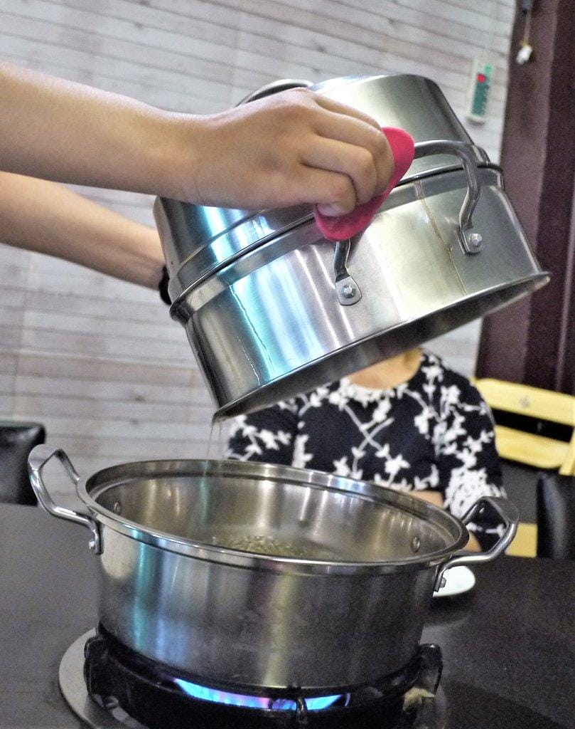 【東湖海鮮餐廳】 蒸霸王蒸氣火鍋-東湖店 澎湃海鮮塔.吃的到新鮮海鮮原味 / 海鮮餐廳/ - 第22張圖 【東湖海鮮餐廳】 蒸霸王蒸氣火鍋-東湖店 澎湃海鮮塔.吃的到新鮮海鮮原味 / 海鮮餐廳/
