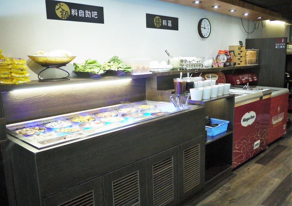 【台北美食】西門町燒肉吃到飽 <瓦崎燒烤火鍋(西門店)>.天使紅蝦 / 頂級Prime無骨牛小排 / 生蠔 無限吃到飽.台灣生啤 無限暢飲 - 第7張圖 【台北美食】西門町燒肉吃到飽 <瓦崎燒烤火鍋(西門店)>.天使紅蝦 / 頂級Prime無骨牛小排 / 生蠔 無限吃到飽.台灣生啤 無限暢飲