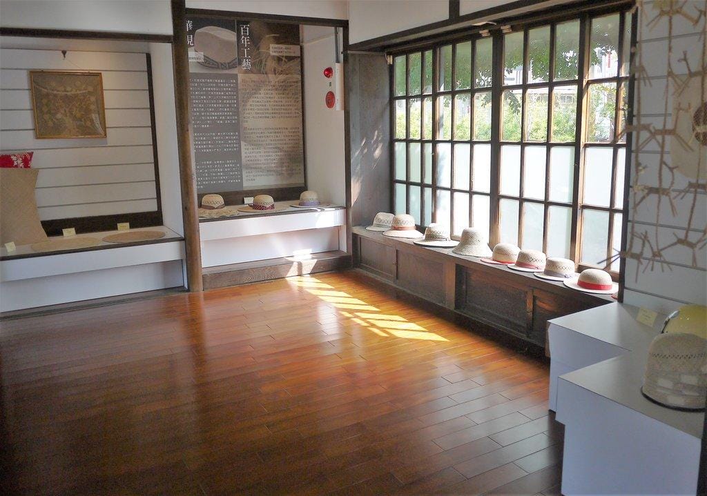 ｜苗栗苑裡｜古厝住宿旅行，東里家風百年古厝.體驗古裝劇 朵妮小手烘培.日治古早味宿舍~ 藺人期待好苑景