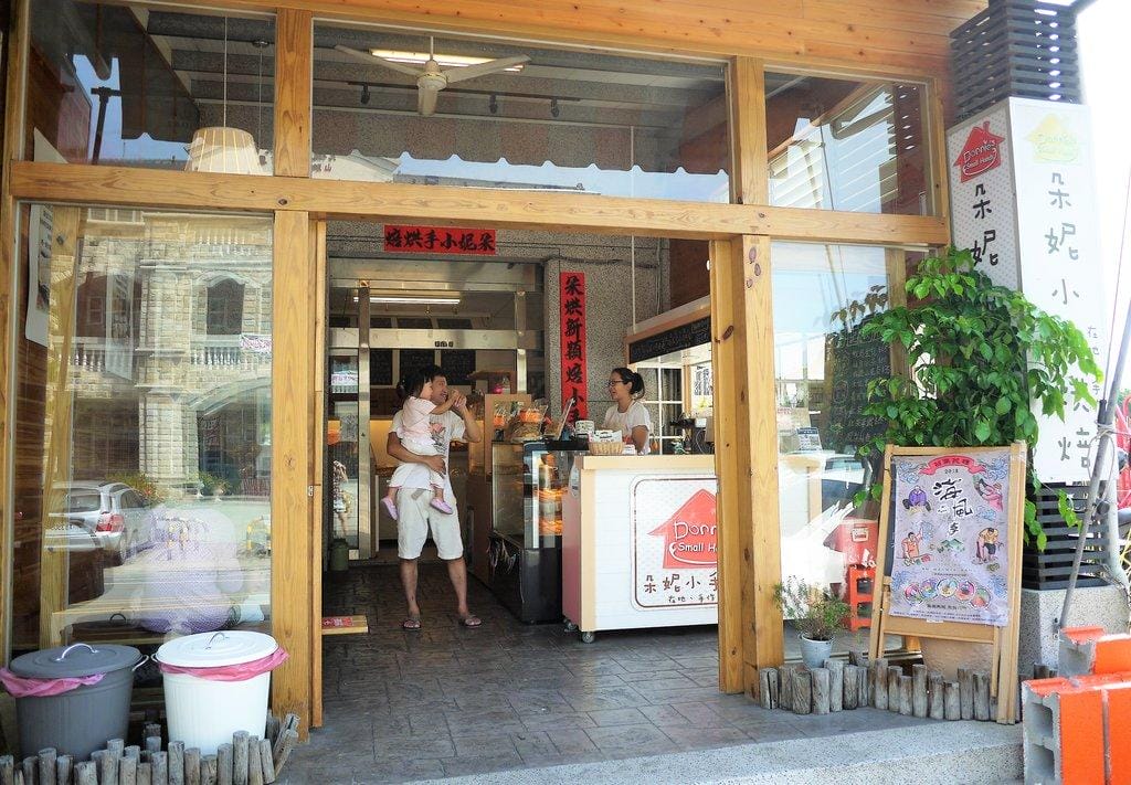 ｜苗栗苑裡｜古厝住宿旅行，東里家風百年古厝.體驗古裝劇 朵妮小手烘培.日治古早味宿舍~ 藺人期待好苑景